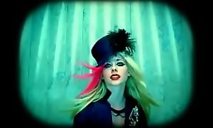Avril Lavigne - Hot (Official Music Video)