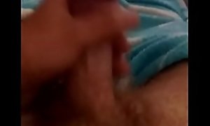 Novinho se masturbando na quarentena