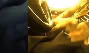 Blow job on car, mbbg mút chim trên xe