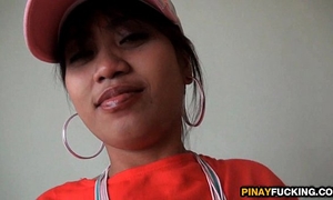 Filipina bargirl receives licked and screwed