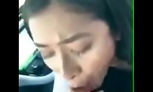 Burmese slut give blowjob in car