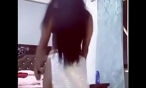 Ghanaian lady twerk with cardiB song