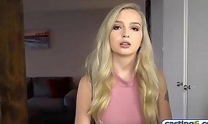 Teen gets 2000 dollars for only 10 minutes of her time