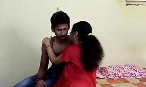 Desi mallu aunty fucking with boyfriend-xdesitubes.com