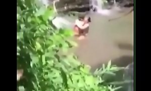 phim sex việt nam quay lén cặp đôi đang mây mưa dưới suối