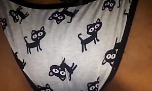 Primita con calzoncitos ricos